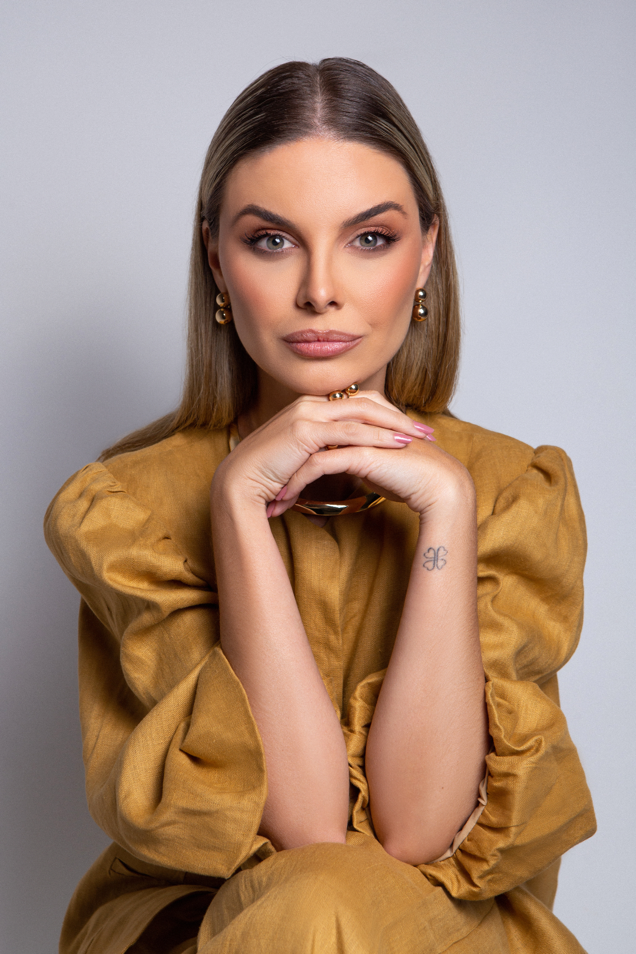 Retrato editorial da Dra. Olivia Fernandes